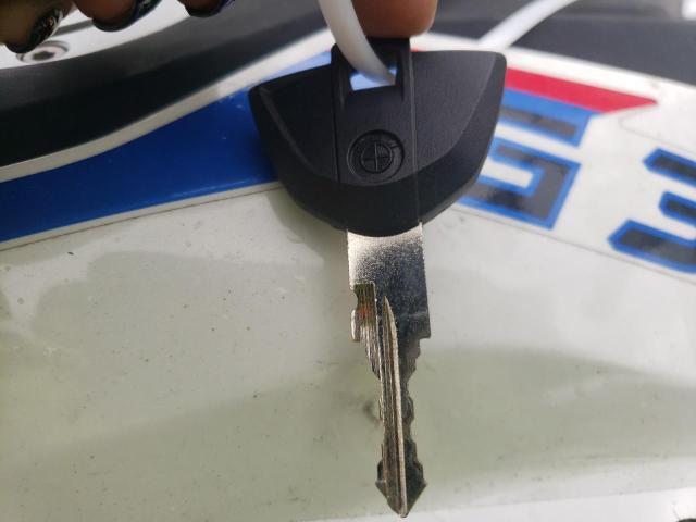 WB30G1102KR857746 - 2019 BMW G310 R WHITE photo 8