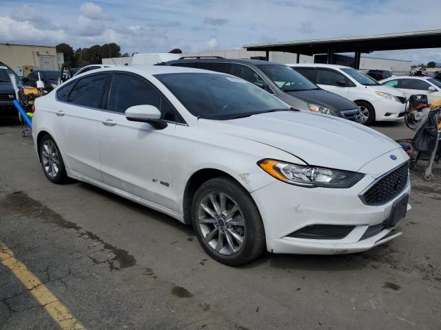 3FA6P0LU0HR344644 - 2017 FORD FUSION SE HYBRID WHITE photo 4