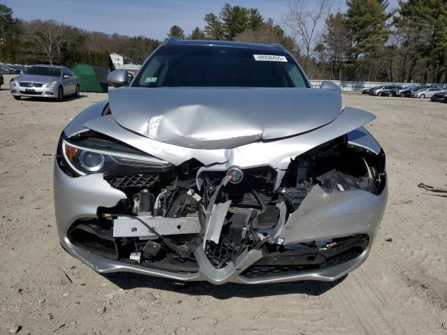 ZASPAKBN2K7C37056 - 2019 ALFA ROMEO STELVIO TI SILVER photo 5