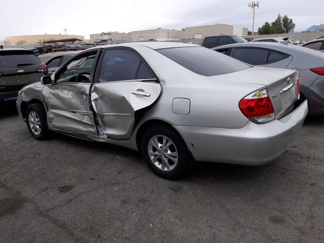 4T1BE30K26U666867 - 2006 TOYOTA CAMRY LE SILVER photo 2