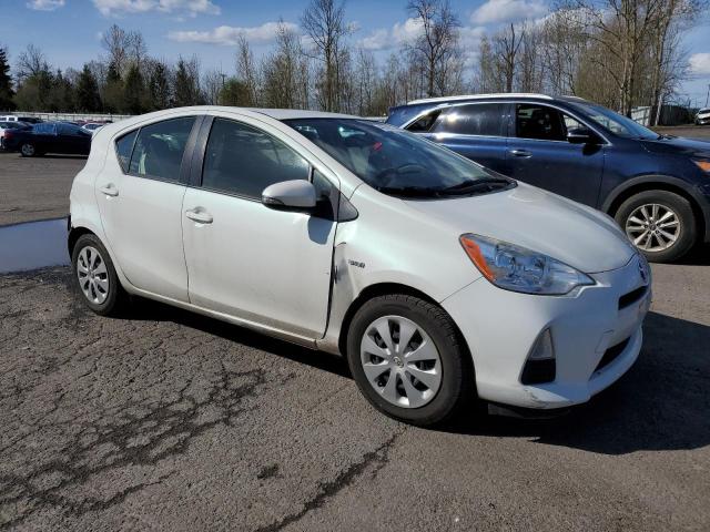 JTDKDTB31E1084983 - 2014 TOYOTA PRIUS C WHITE photo 4