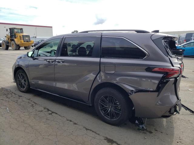 5TDDSKFC0MS027713 - 2021 TOYOTA SIENNA XSE GRAY photo 2