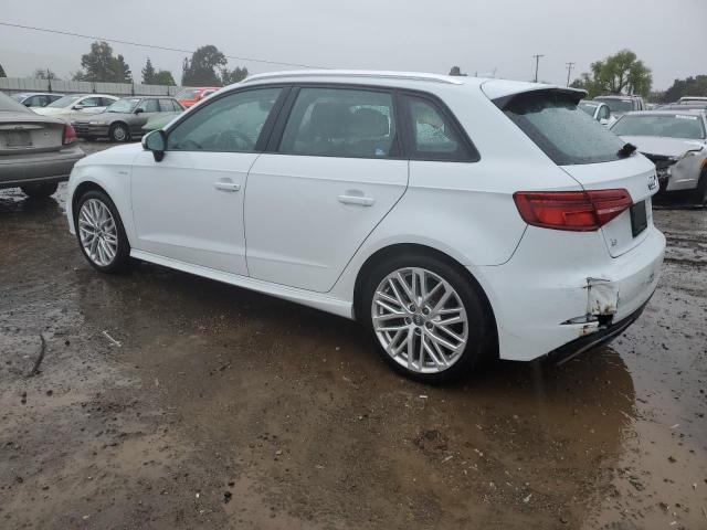 WAUUPBFF9JA078547 - 2018 AUDI A3 E-TRON PREMIUM WHITE photo 2