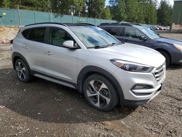 KM8J3CA26JU690713 - 2018 HYUNDAI TUCSON VALUE SILVER photo 4