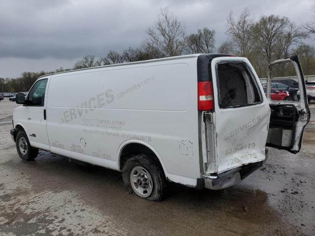 1GTHG39U051243721 - 2005 GMC SAVANA G3500 WHITE photo 2