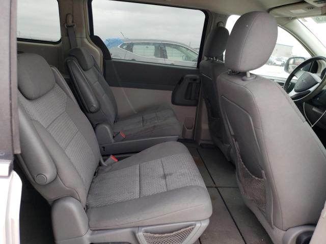 2A4RR5D11AR213649 - 2010 CHRYSLER TOWN & COU TOURING SILVER photo 11