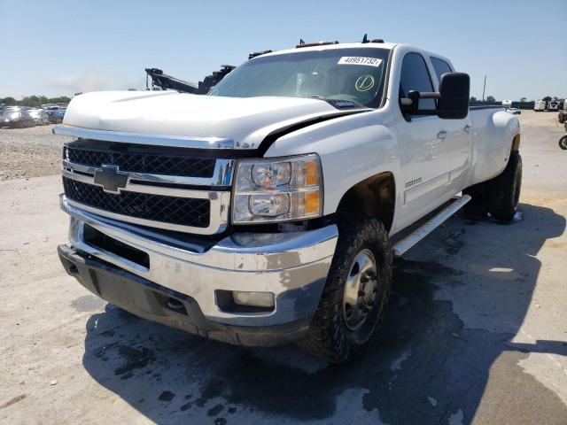 1GC4K1C85CF188356 - 2012 CHEVROLET SILVERADO K3500 LTZ WHITE photo 2