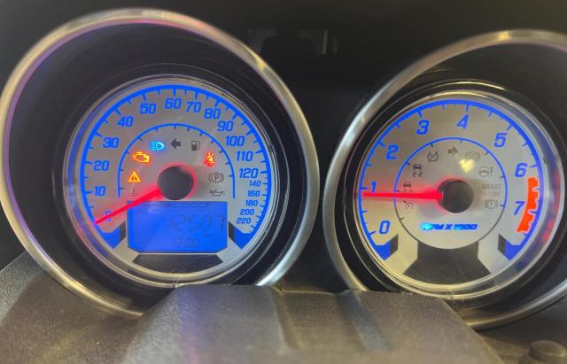 57XAASFA7K8133167 - 2019 POLARIS SLINGSHOT WHITE photo 8