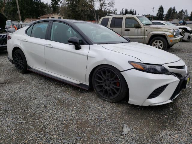 4T1KZ1AK4PU072595 - 2023 TOYOTA CAMRY TRD WHITE photo 4