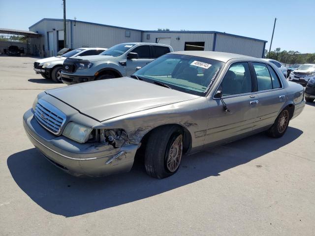 2FAFP73WX2X152098 - 2002 FORD CROWN VICT GRAY photo 1