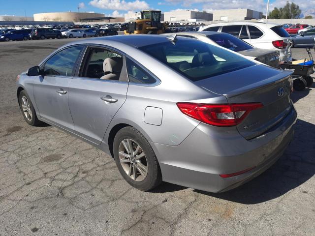 5NPE24AF3HH532383 - 2017 HYUNDAI SONATA SE SILVER photo 2