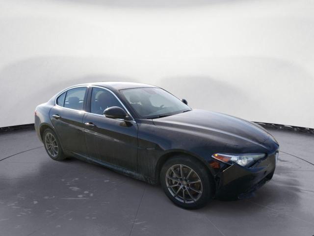 ZARFAEDN9H7549411 - 2017 ALFA ROMEO GIULIA Q4 შავი ფოტო 4