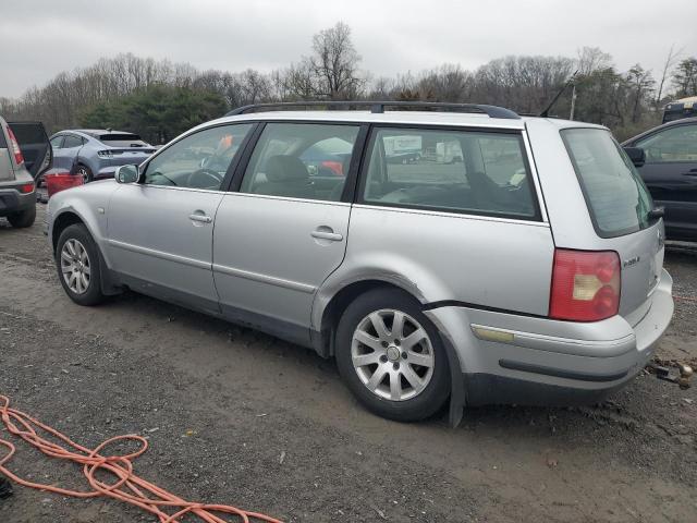 WVWVD63B43E228925 - 2003 VOLKSWAGEN PASSAT GLS SILVER photo 2