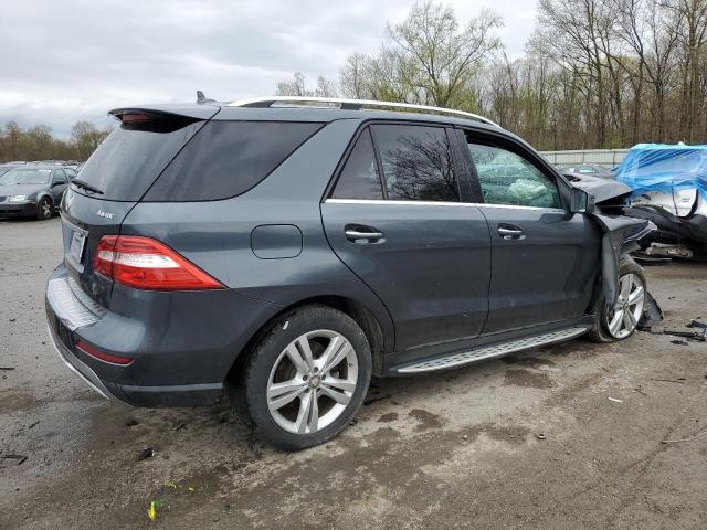 4JGDA5HB8CA096035 - 2012 MERCEDES-BENZ ML 350 4MATIC GRAY photo 3