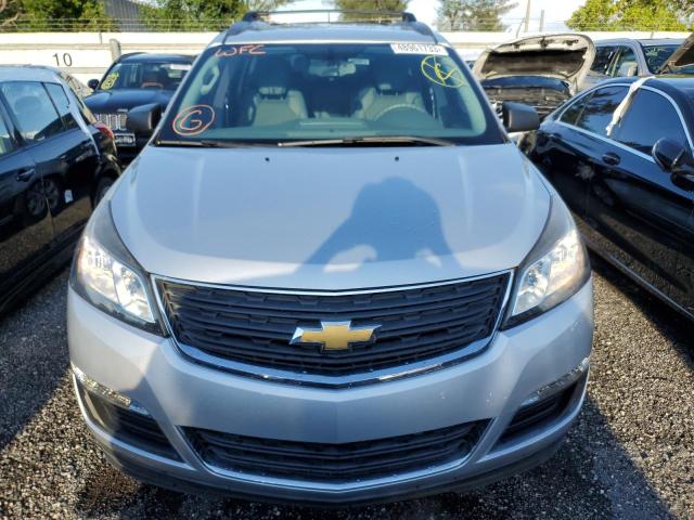 1GNKRFKD7HJ292888 - 2017 CHEVROLET TRAVERSE LS SILVER photo 5