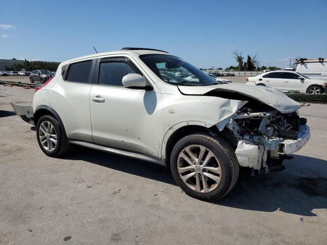 JN8AF5MR7CT100922 - 2012 NISSAN JUKE S WHITE photo 4