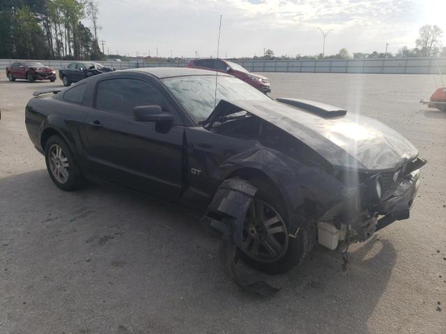 1ZVFT82H475255473 - 2007 FORD MUSTANG GT BLACK photo 4