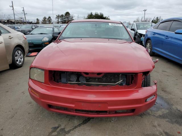 1ZVHT80N395118061 - 2009 FORD MUSTANG RED photo 5