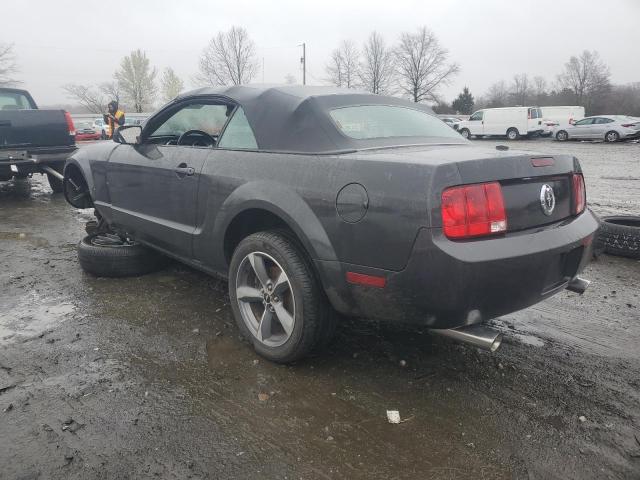 1ZVHT84N675350421 - 2007 FORD MUSTANG BLACK photo 2