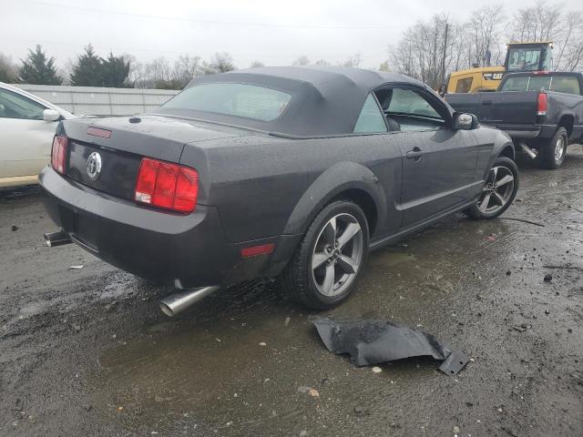 1ZVHT84N675350421 - 2007 FORD MUSTANG BLACK photo 3