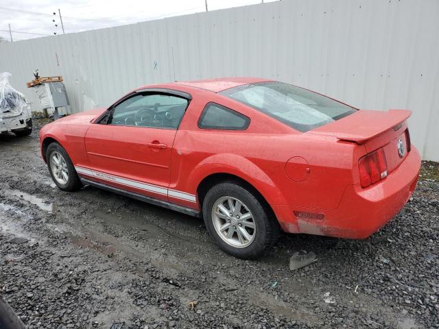 1ZVFT80N275315422 - 2007 FORD MUSTANG RED photo 2