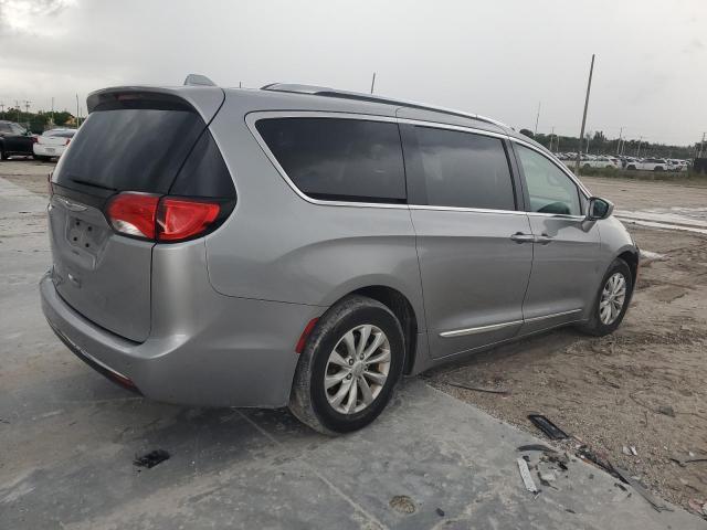 2C4RC1BG1KR539329 - 2019 CHRYSLER PACIFICA TOURING L SILVER photo 3