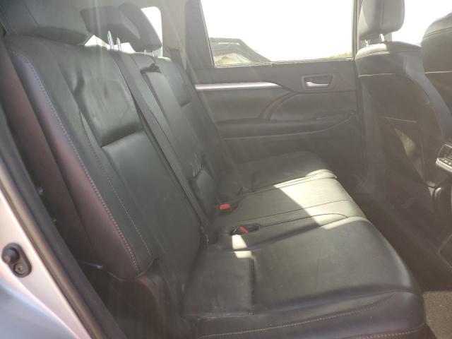 5TDJKRFH1GS286593 - 2016 TOYOTA HIGHLANDER XLE SILVER photo 11
