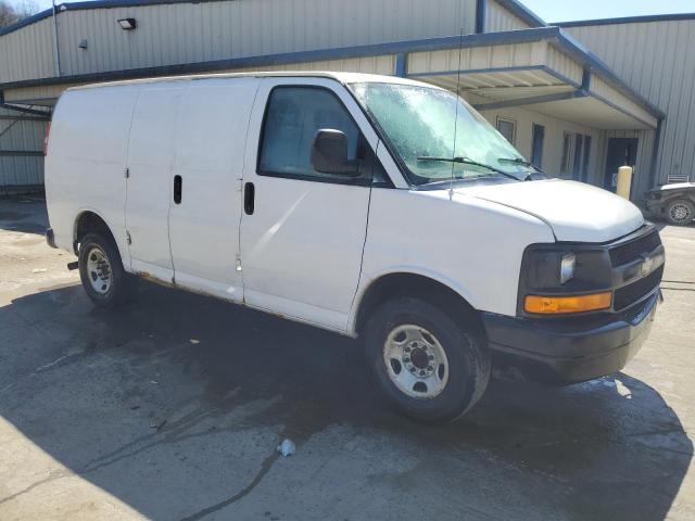 1GCZGFDA5A1160265 - 2010 CHEVROLET EXPRESS G2 WHITE photo 4