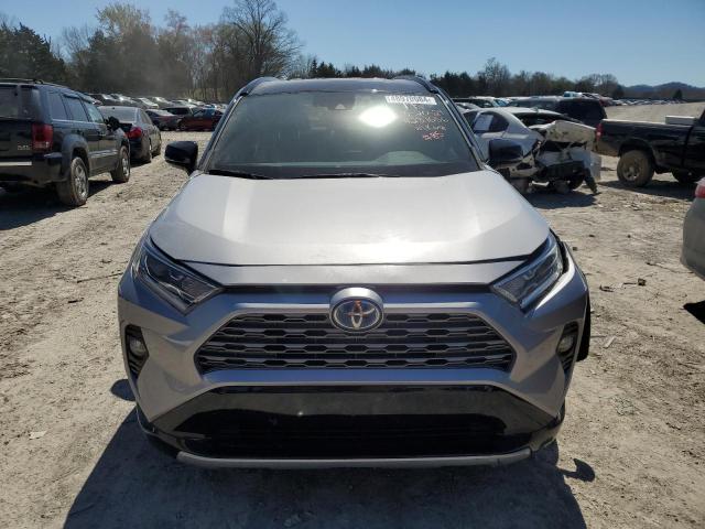 2T3EWRFV1KW044387 - 2019 TOYOTA RAV4 XSE SILVER photo 5