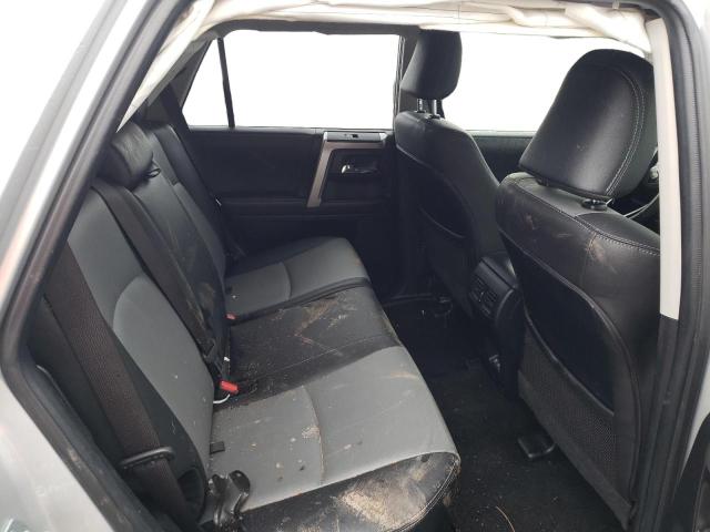 JTENU5JR0N6008233 - 2022 TOYOTA 4RUNNER SR5/SR5 PREMIUM 银色 照片 11