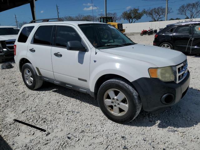 1FMCU03138KB78972 - 2008 FORD ESCAPE XLT WHITE photo 4