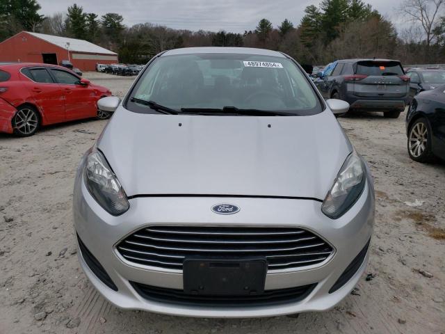 3FADP4BJ5HM135659 - 2017 FORD FIESTA SE SILVER photo 5