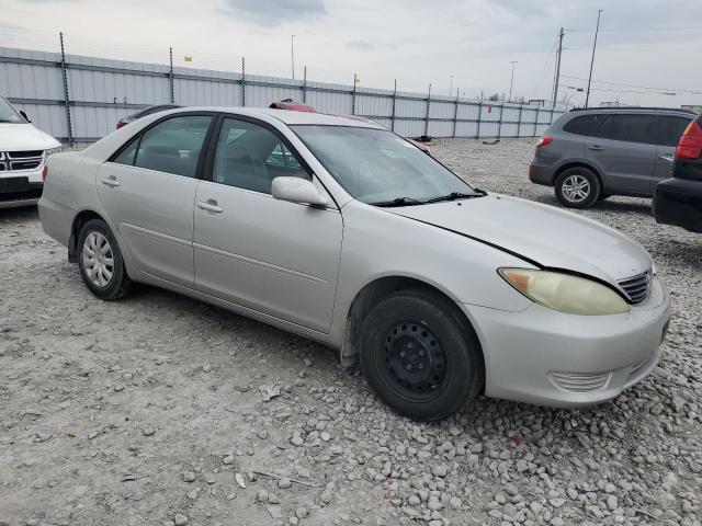 4T1BE32K05U383542 - 2005 TOYOTA CAMRY LE SILVER photo 4