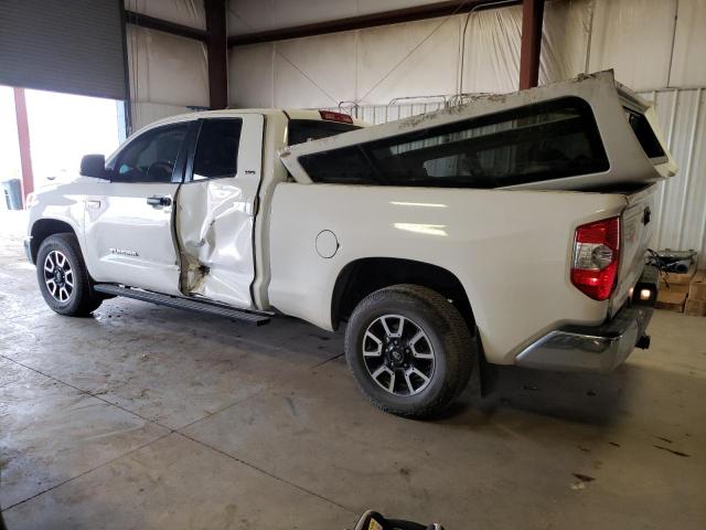 5TFUY5F13HX666232 - 2017 TOYOTA TUNDRA DOUBLE CAB SR/SR5 WHITE photo 2