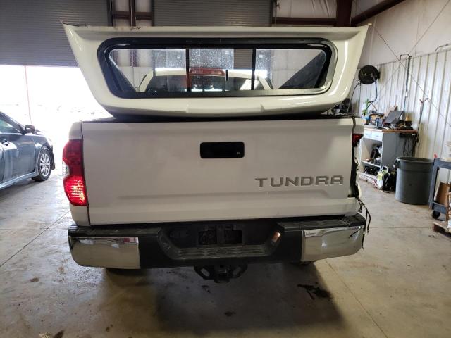 5TFUY5F13HX666232 - 2017 TOYOTA TUNDRA DOUBLE CAB SR/SR5 WHITE photo 6