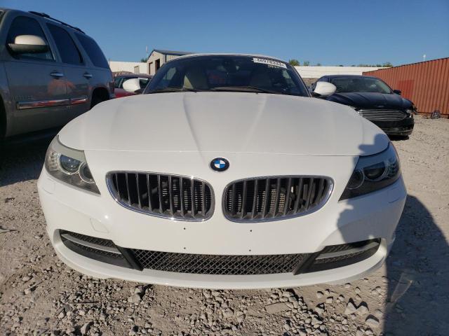 WBALM5C59BE378441 - 2011 BMW Z4 SDRIVE30I WHITE photo 5