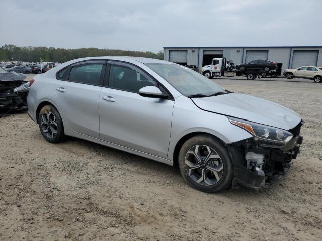 3KPF24ADXKE058236 - 2019 KIA FORTE FE SILVER photo 4