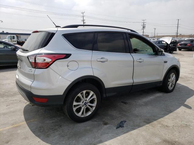 1FMCU0GD6JUB45754 - 2018 FORD ESCAPE SE SILVER photo 3