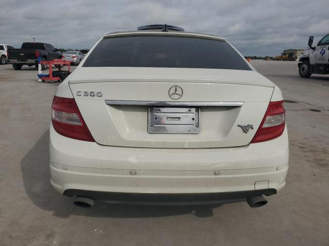 WDDGF5EB5BR160190 - 2011 MERCEDES-BENZ 300-CLASS 300 WHITE photo 6