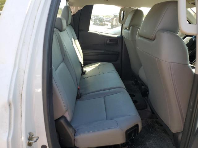 5TFRM5F10GX102537 - 2016 TOYOTA TUNDRA DOUBLE CAB SR/SR5 WHITE photo 10
