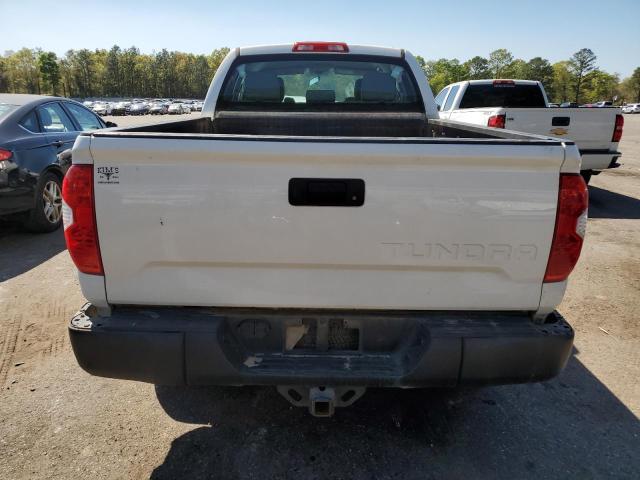 5TFRM5F10GX102537 - 2016 TOYOTA TUNDRA DOUBLE CAB SR/SR5 WHITE photo 6