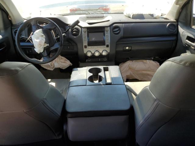 5TFRM5F10GX102537 - 2016 TOYOTA TUNDRA DOUBLE CAB SR/SR5 WHITE photo 8