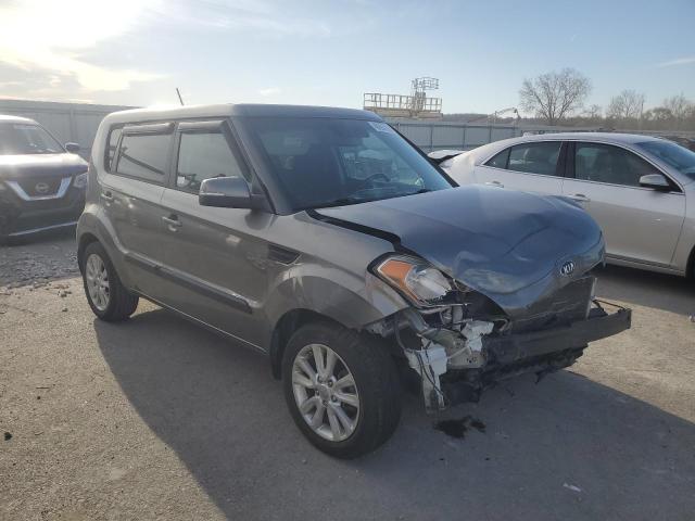 KNDJT2A69D7525386 - 2013 KIA SOUL + GRAY photo 4