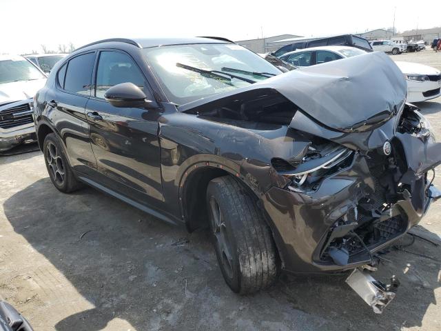 ZASFAKPN1J7B93635 - 2018 ALFA ROMEO STELVIO SPORT ყავისფერი ფოტო 4