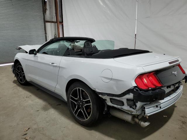 1FATP8UH4N5124408 - 2022 FORD MUSTANG WHITE photo 2