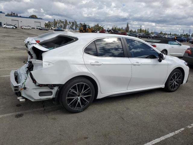 4T1G11AK2RU898393 - 2024 TOYOTA CAMRY SE NIGHT SHADE WHITE photo 3