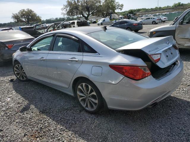 5NPEC4AB3DH672518 - 2013 HYUNDAI SONATA SE SILVER photo 2