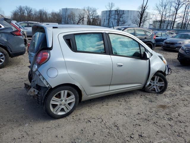 KL8CD6S93EC581962 - 2014 CHEVROLET SPARK 1LT SILVER photo 3