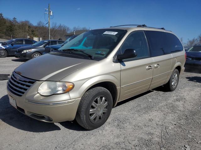 2C8GP64L65R251666 - 2005 CHRYSLER TOWN & COU LIMITED TAN photo 1