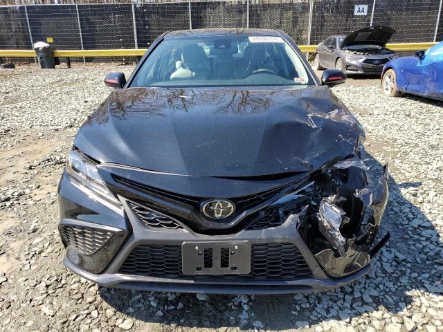 4T1T11AK7PU807176 - 2023 TOYOTA CAMRY SE NIGHT SHADE BLACK photo 5